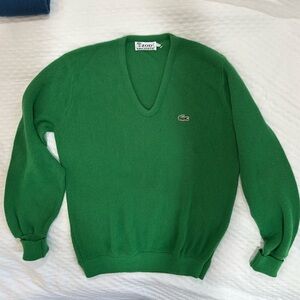 Lacoste Men's V-Neck Sweater in Forest Green